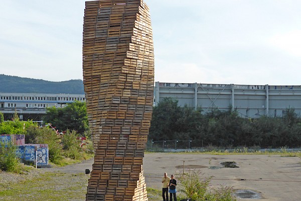 Turm aus Gemüsekisten von LAST